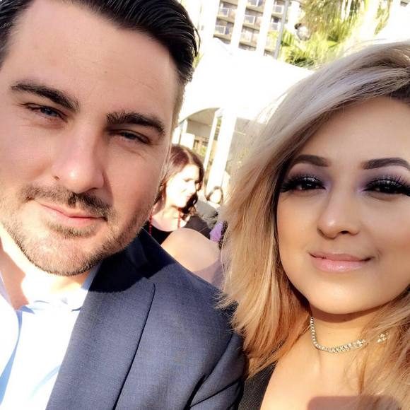 Meet your Posher, Laura - Picture 1 of 1